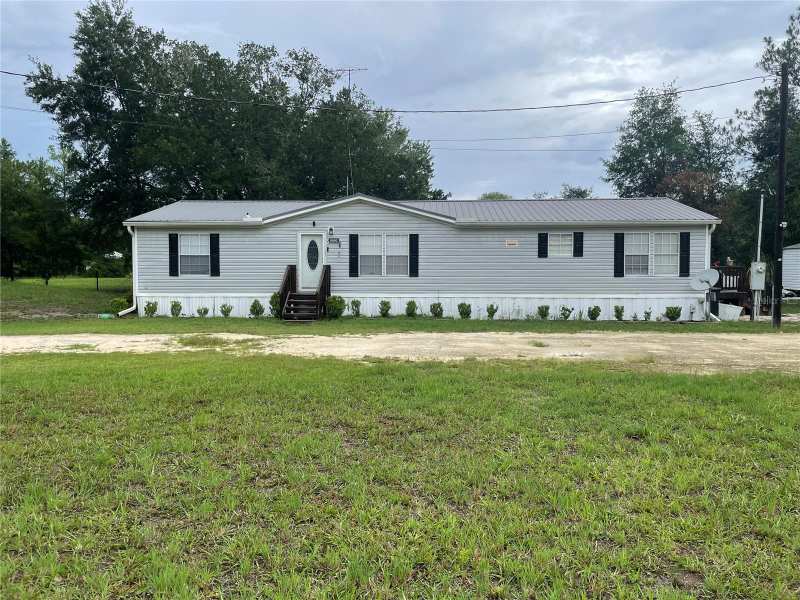 3 bedroom Manufactured Home at 8890 SE 66th Circle, Unit 1 Wac Campsites, Trenton — photo 1