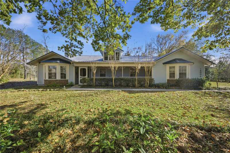 4 bedroom Single Family Residence at 18004 NW 55th Place, Alachua, Alachua — photo 1