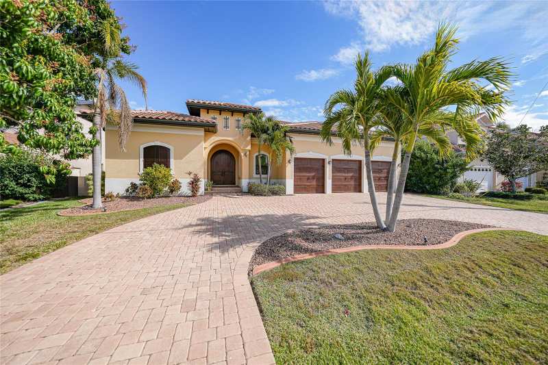4 bedroom Single Family Residence at 166 Hibiscus Drive, Punta Gorda Isles Sec 02, Punta Gorda — photo 1