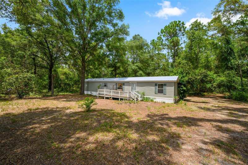 2 bedroom Manufactured Home at 25697 21st Road, Ichetucknee Acres, O'Brien — photo 1