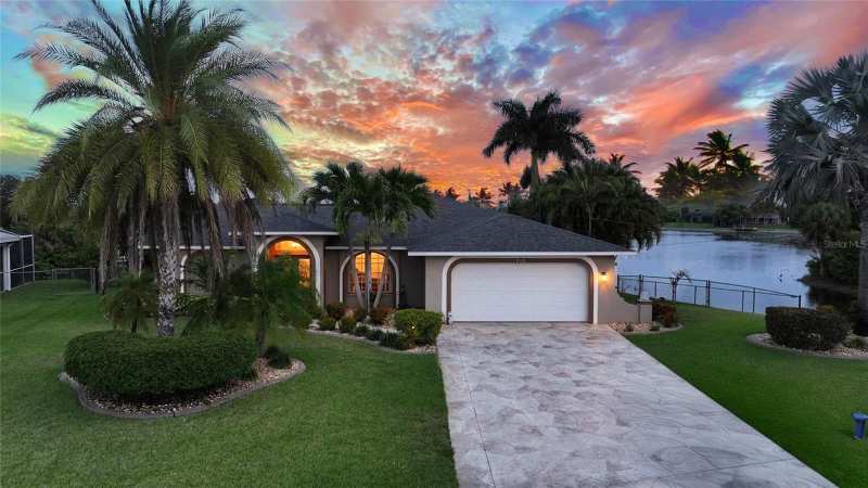 3 bedroom Single Family Residence at 515 Gleason Parkway, Cape Coral, Cape Coral — photo 1