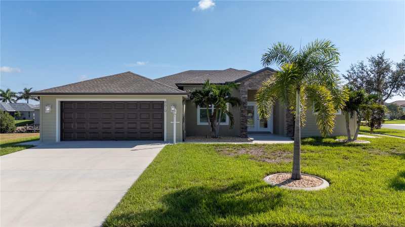 3 bedroom Single Family Residence at 8610 Quinn Court, Port Charlotte Sub 13, North Port — photo 1