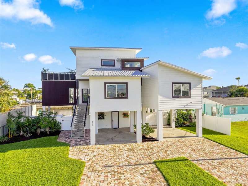 4 bedroom Single Family Residence at 3385 Gulfview Drive, Gulf Coast Ret, Hernando Beach — photo 1