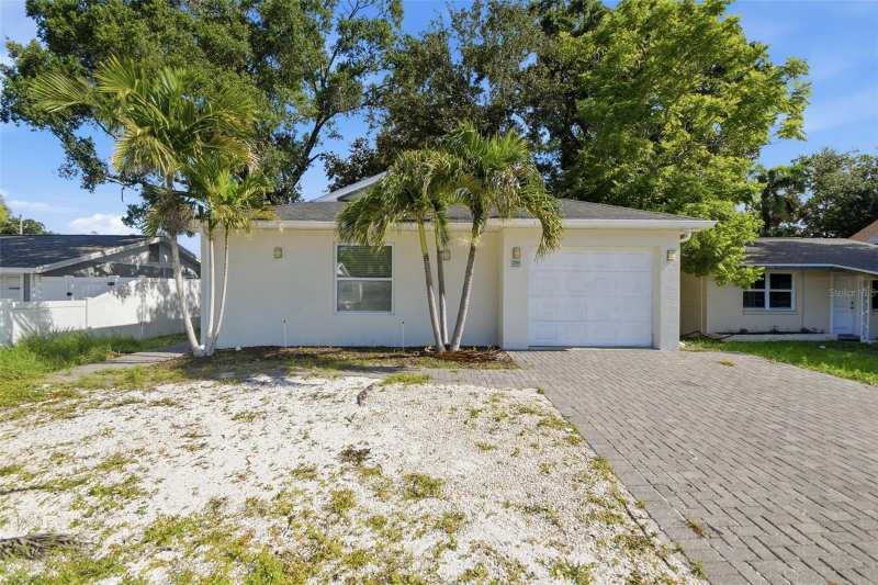 4 bedroom Single Family Residence at 2303 Bahia Vista Street, Avon Heights 2, Sarasota — photo 1