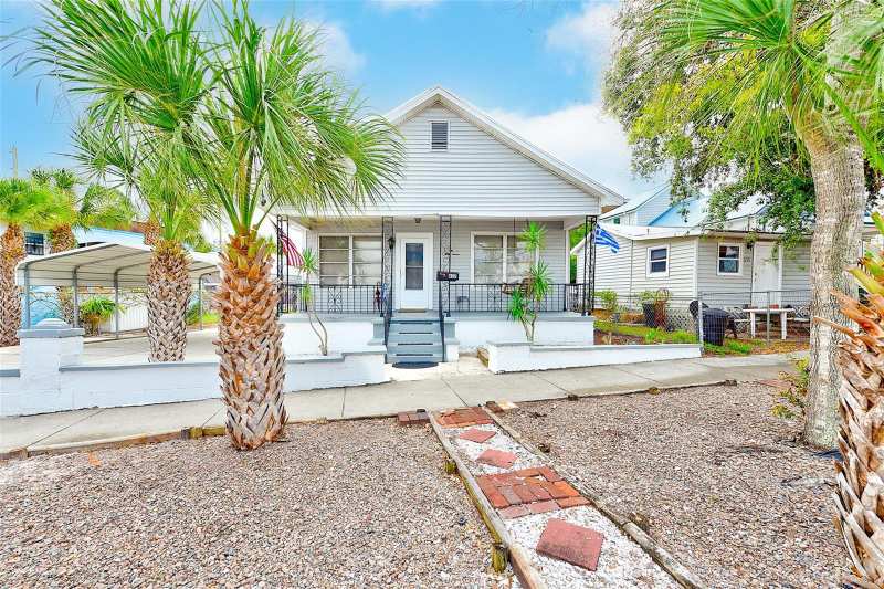 3 bedroom Single Family Residence at 632 Cross Street, Hopes B, Tarpon Springs — photo 1