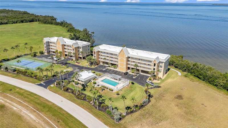 3 bedroom Condominium at 101 N Marion Court #213, Points West Ph 02 Bldg 02, Punta Gorda — photo 1