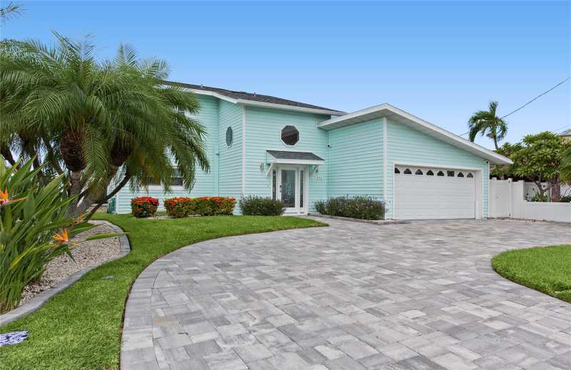 3 bedroom Single Family Residence at 544 Lillian Drive, Crystal Island 1st Add, Madeira Beach — photo 1
