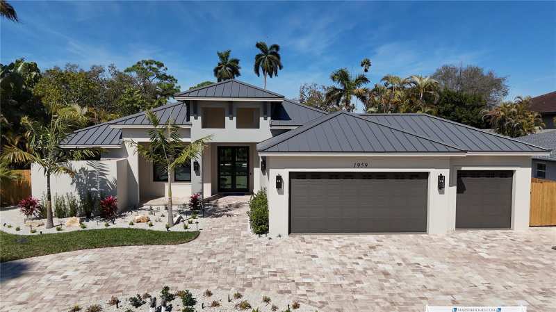 3 bedroom Single Family Residence at 1959 Wisteria Street, Desota Park, Sarasota — photo 1
