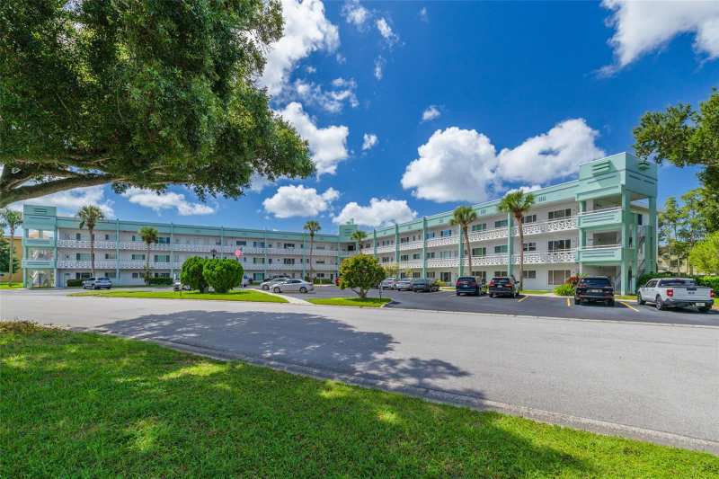 2 bedroom Condominium at 2455 Finlandia Lane #63, On Top Of The World, Clearwater — photo 1