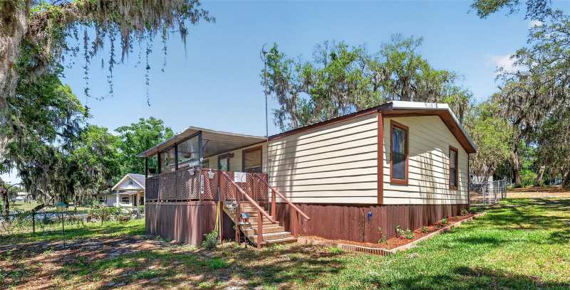 3 bedroom Manufactured Home at 1710 Indian Trail #B, Indian Hill, Leesburg — photo 1