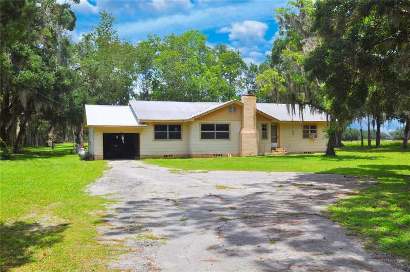 3 bedroom Single Family Residence at 18491 NE State Road 121, Not In S/D, Williston — photo 1
