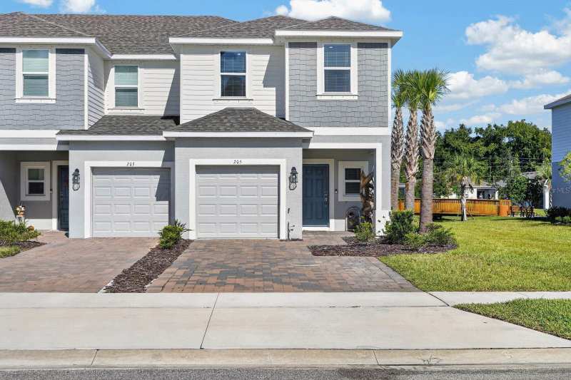3 bedroom Townhouse at 205 River Front Way, Riverfront Estates South, Edgewater — photo 1