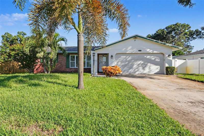3 bedroom Single Family Residence at 14161 Hetrick Circle, Yacht Club Estates Unit 2, Largo — photo 1