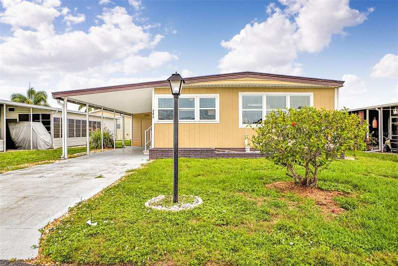 2 bedroom Manufactured Home at 248 La Rosas, La Casa Mhp Co-Op, North Port — photo 1
