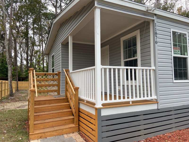 3 bedroom Manufactured Home at 11876 Keylime Drive, Moon Lake Estates, New Port Richey — photo 1
