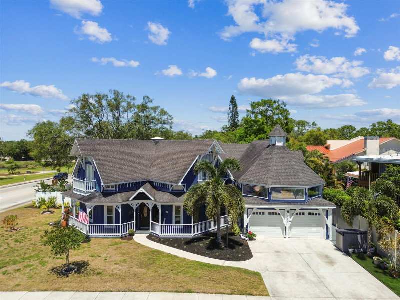 4 bedroom Single Family Residence at 1500 Elmwood Street, Oak Hills, Clearwater — photo 1