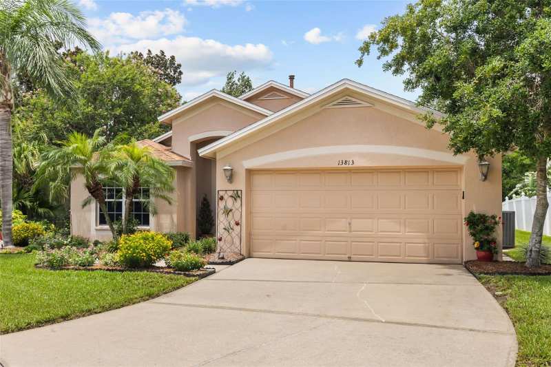 3 bedroom Single Family Residence at 13813 Sigler Street, South Fork Unit 2, Riverview — photo 1