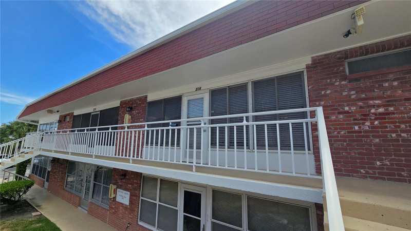 1 bedroom Condominium at 3540 32nd Avenue #214, Tiffany Arms Condo, St Petersburg — photo 1