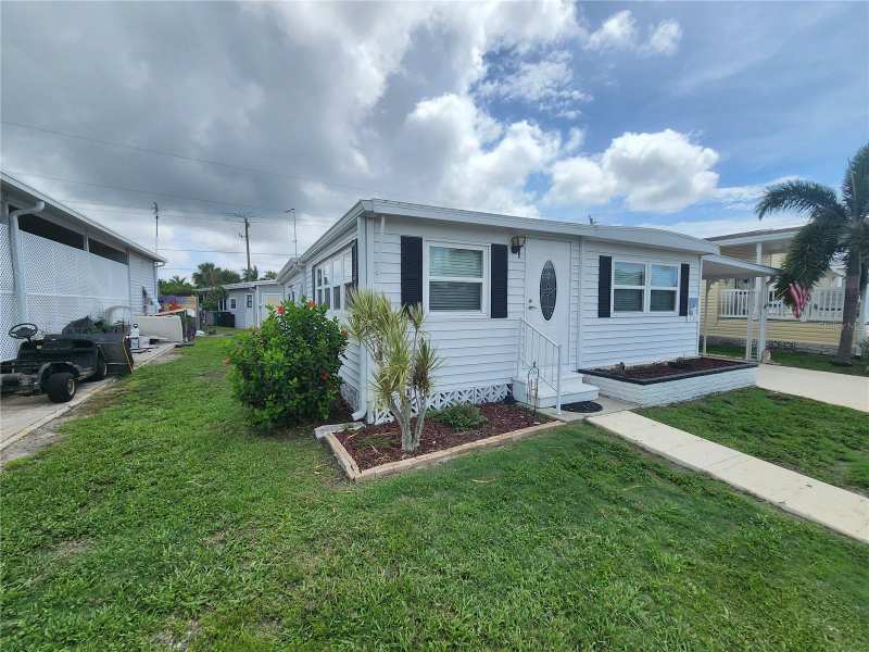 2 bedroom Mobile Home at 130 Capri Drive, Tropic Isles Co-Op, Palmetto — photo 1