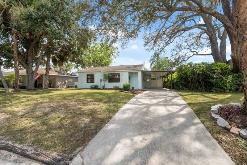 2 bedroom Single Family Residence at 3918 W Fig Street, North Bon Air, Tampa — photo 1