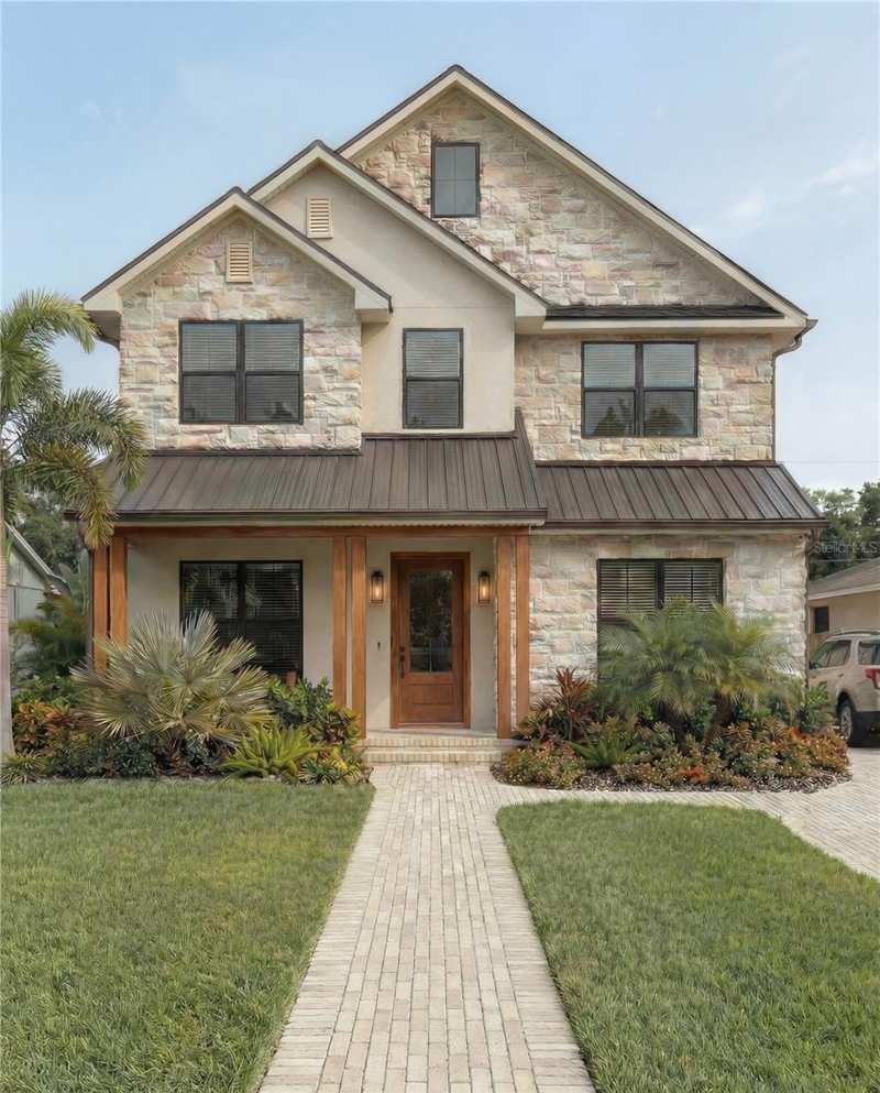 5 bedroom Single Family Residence at 924 47th Avenue, Ravenswood Rep, St Petersburg — photo 1