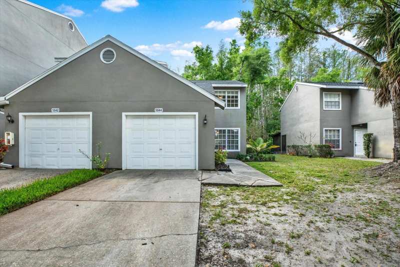 2 bedroom Townhouse at 5844 Red Cedar Lane, Townhomes Of Country Run Ph, Tampa — photo 1