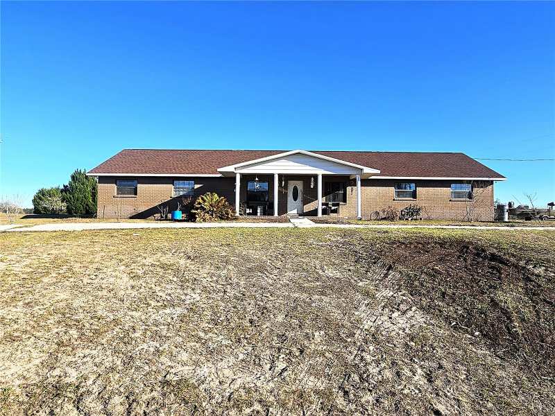 4 bedroom Single Family Residence at 13308 Duck Lake Canal Road, Dade City, Dade City — photo 1