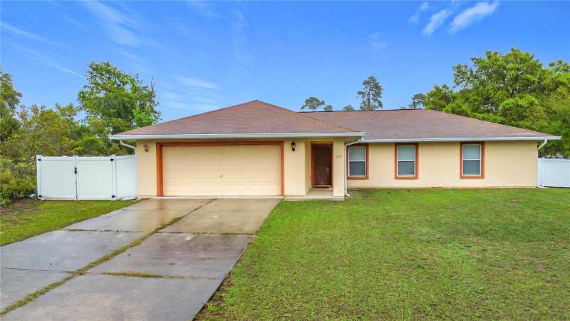 3 bedroom Single Family Residence at 13117 SW 33rd Terrace, Marion Oaks Un 07, Ocala — photo 1