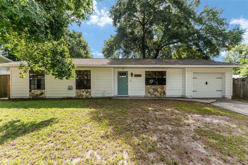 3 bedroom Single Family Residence at 4321 NW 20th Street, Vastavia, Gainesville — photo 1