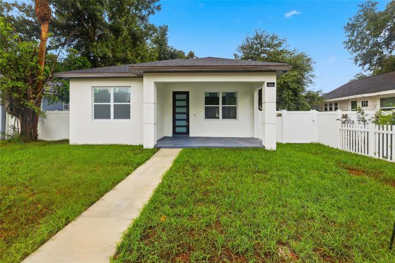 4 bedroom Single Family Residence at 926 11th Avenue, Greenwood Park, St Petersburg — photo 1