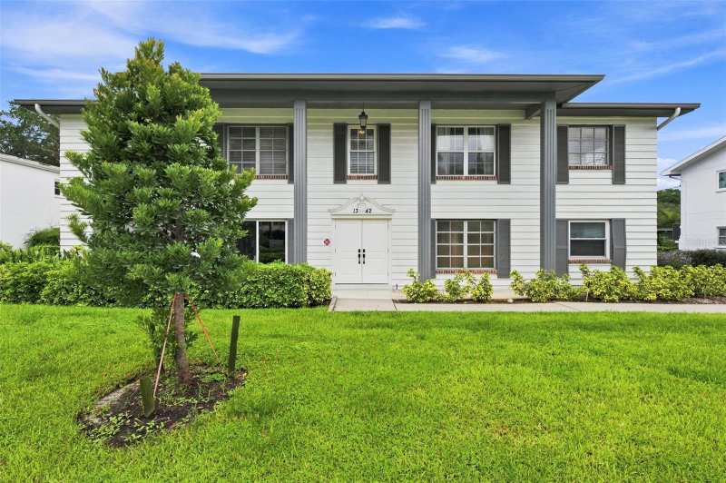 2 bedroom Condominium at 1342 Snell Isle Boulevard #4, Eden Shores Condo, St Petersburg — photo 1