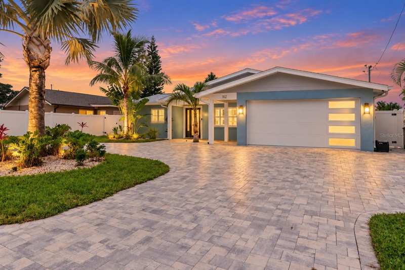 3 bedroom Single Family Residence at 312 Westwinds Drive, Baywood Village, Palm Harbor — photo 1