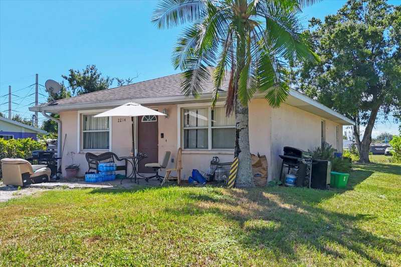 3 bedroom Single Family Residence at 2214 Park Road, Venice Groves, Venice — photo 1
