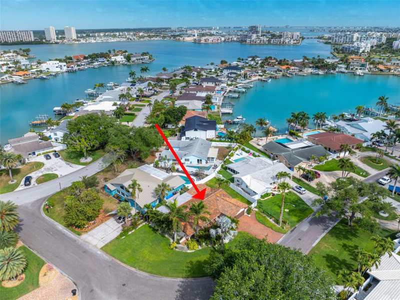 4 bedroom Single Family Residence at 1200 80th St S, South Cswy Isle Yacht Club 4th Add, St Petersburg — photo 1