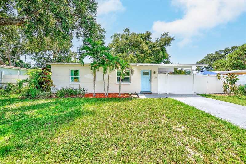 2 bedroom Single Family Residence at 10664 Starkey Road, Starkey Heights, Seminole — photo 1