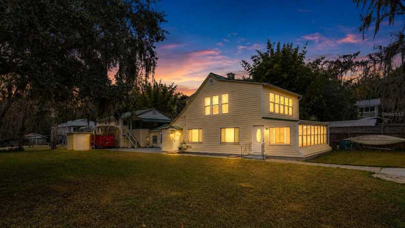 4 bedroom Single Family Residence at 55316 Claire Street, Astor, Astor — photo 1