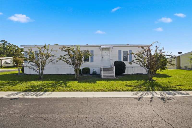 3 bedroom Manufactured Home at 34900 Happiness Way, South Hill Mobile Home Park, Zephyrhills — photo 1