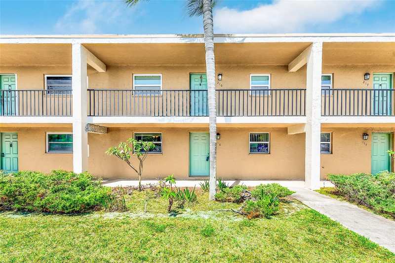 2 bedroom Condominium at 12300 Park Boulevard #116, Oakhurst Garden Apts Condo, Seminole — photo 1