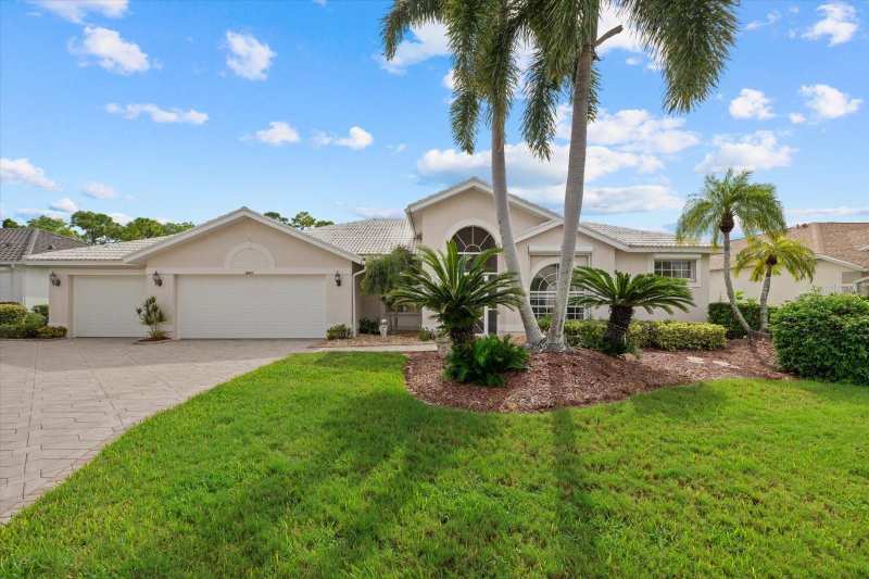 3 bedroom Single Family Residence at 8967 Grey Oaks Avenue, Stoneybrook Golf & Country Club, Sarasota — photo 1