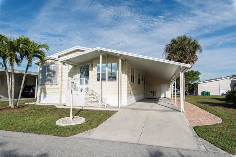 2 bedroom Manufactured Home at 33 Amsterdam Avenue, Windmill Village, Punta Gorda — photo 1