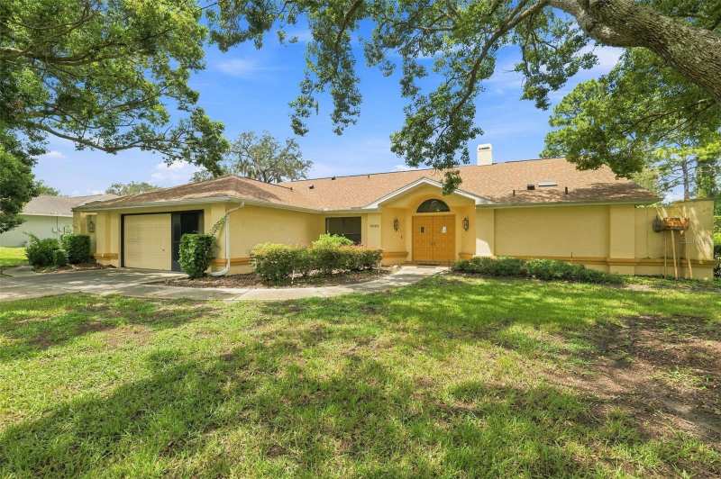3 bedroom Single Family Residence at 13063 Huntington Woods Avenue, Huntington Woods, Spring Hill — photo 1