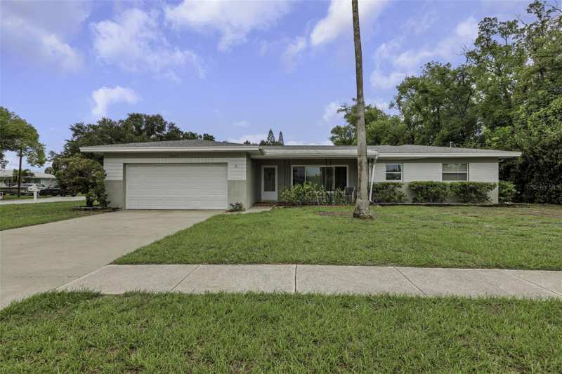 3 bedroom Single Family Residence at 2077 Druid Road, Druid Park, Clearwater — photo 1