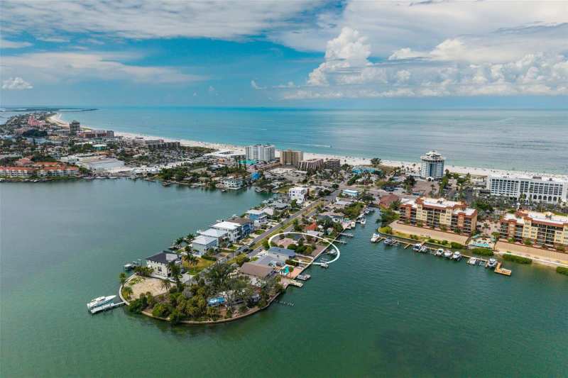 3 bedroom Single Family Residence at 216 Punta Vista Drive, Punta Vista Bennett Beach, St Pete Beach — photo 1