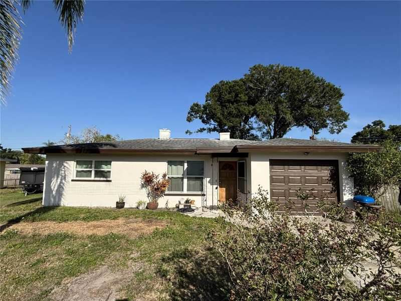 2 bedroom Single Family Residence at 1347 Buckingham Drive, Chesterfield Heights, Clearwater — photo 1