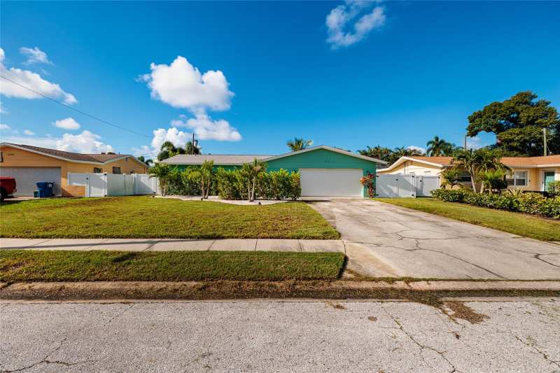 3 bedroom Single Family Residence at 6212 34th Avenue, Holiday Park 4th Add, St Petersburg — photo 1