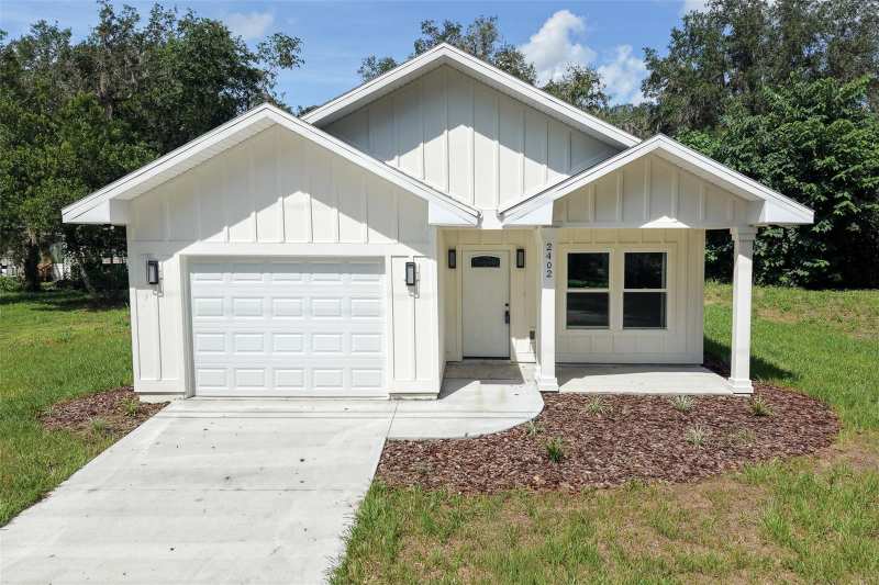 3 bedroom Single Family Residence at 2402 NE 70th Street, Gainesville, Gainesville — photo 1