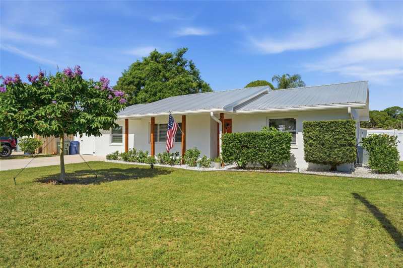 3 bedroom Single Family Residence at 2600 Cambridge Drive, Sarasota Spgs, Sarasota — photo 1