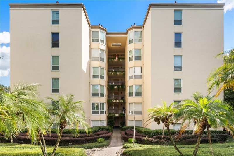 2 bedroom Condominium at 206 Quayside Cir #203, Moorings On Lake Maitland Condo Bldg 03, Maitland — photo 1