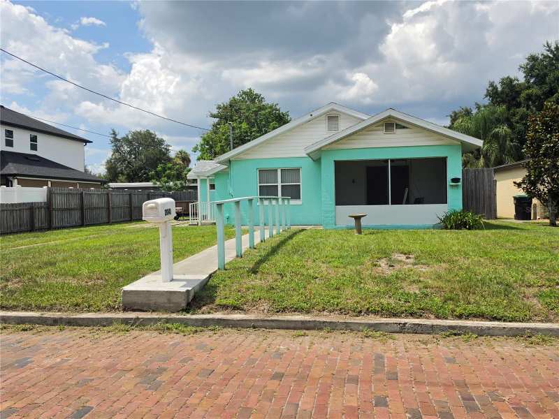 3 bedroom Single Family Residence at 2041 Jewell Avenue, Pines, Winter Park — photo 1