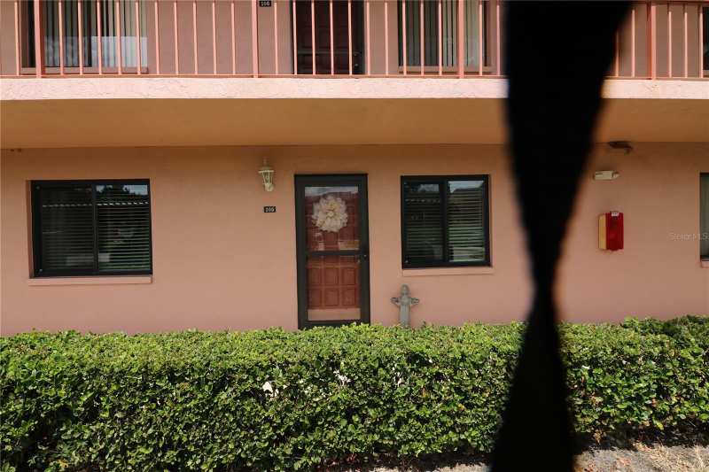 2 bedroom Condominium at 105 Lakeside Court #Elw Vi Unit 5, East Lake Woodlands Condo, Oldsmar — photo 1